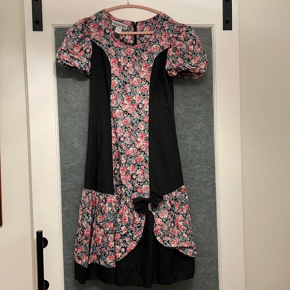 Elizabeth Ashley Muumuu EUC